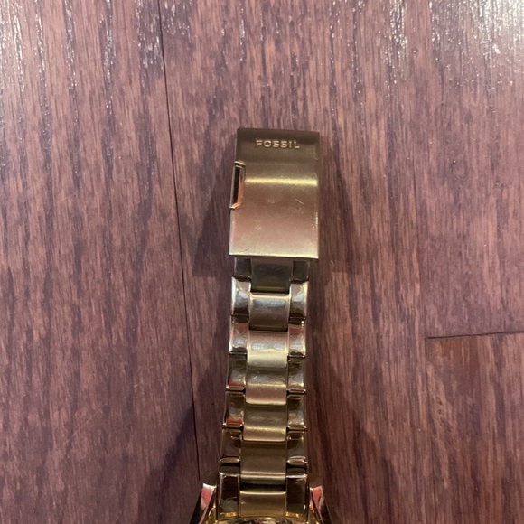 PINK FOSSIL WATCH - Picture 2 of 5